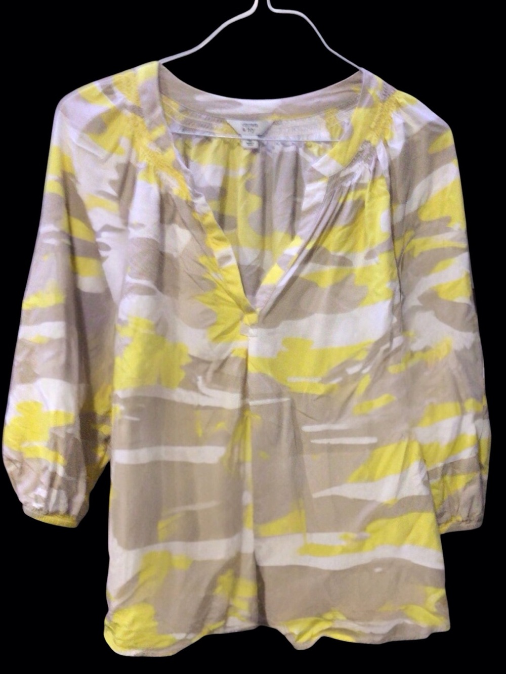 EUC....Womens Crown & Ivy V neck blouse